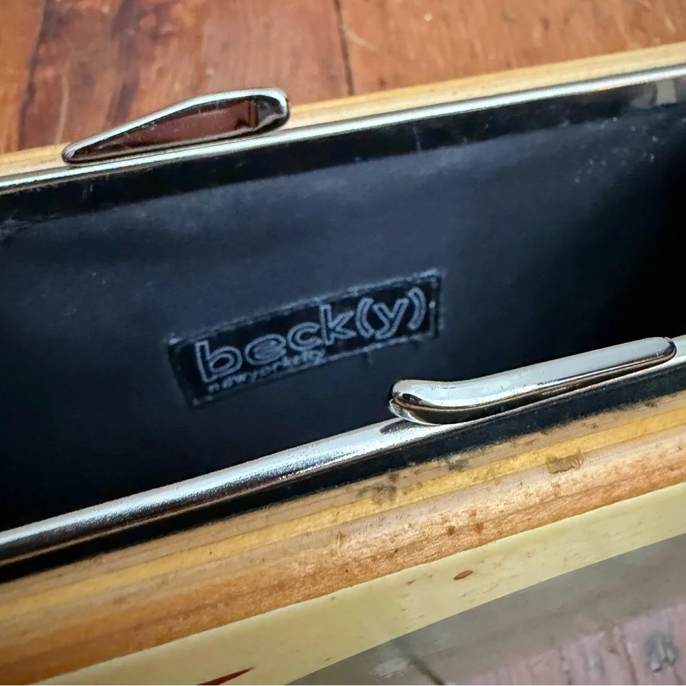 Unique Beck(y) Skateboard Clutch - Picture 2 of 6